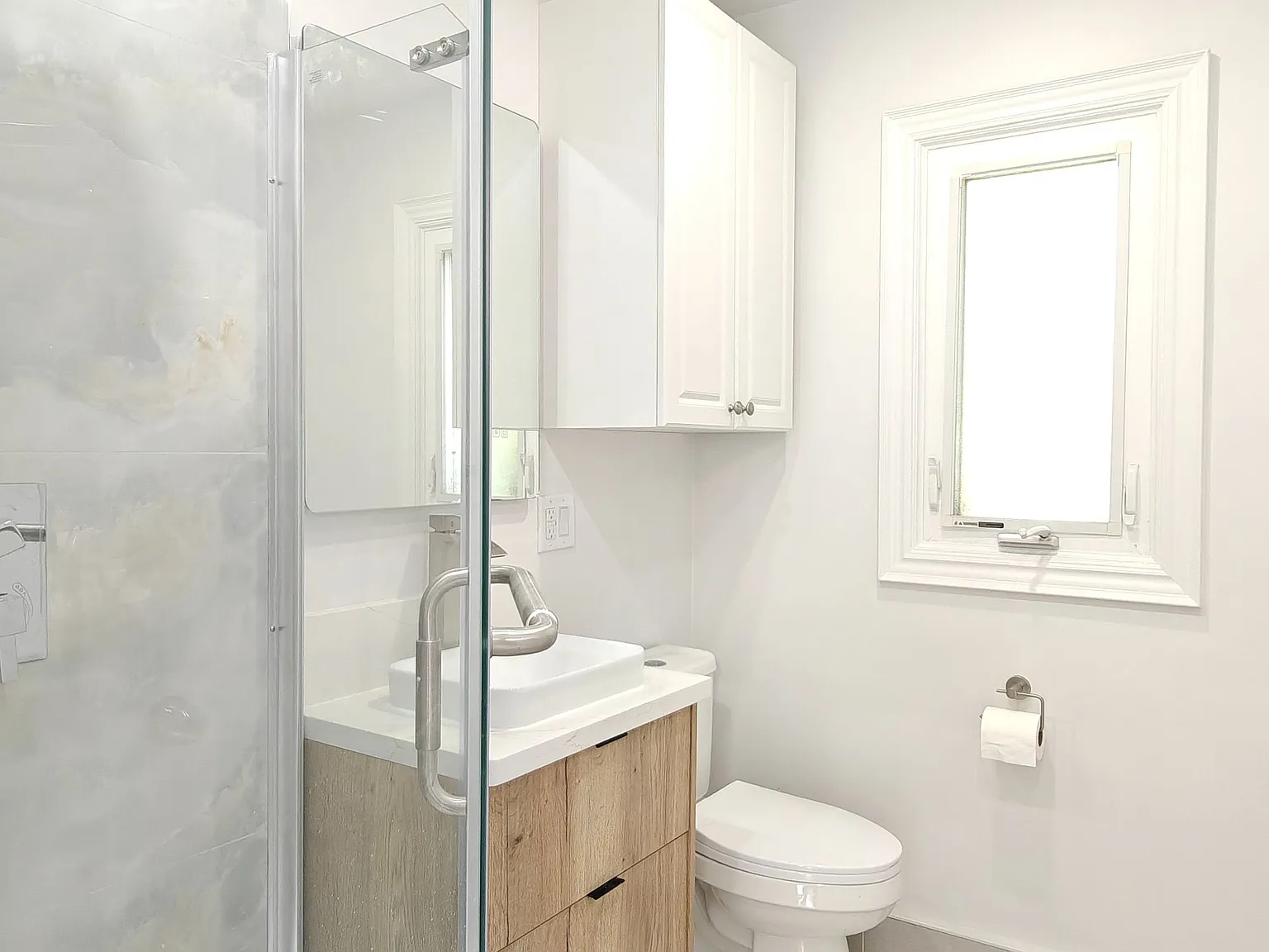 2 bed, $1,800 — Photo 3