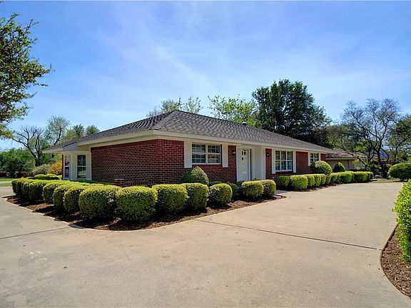 3rd image of 3501 Walton Ave
