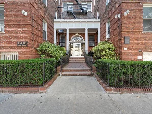 114-06 Queens Blvd #D9, Forest Hills, NY 11375