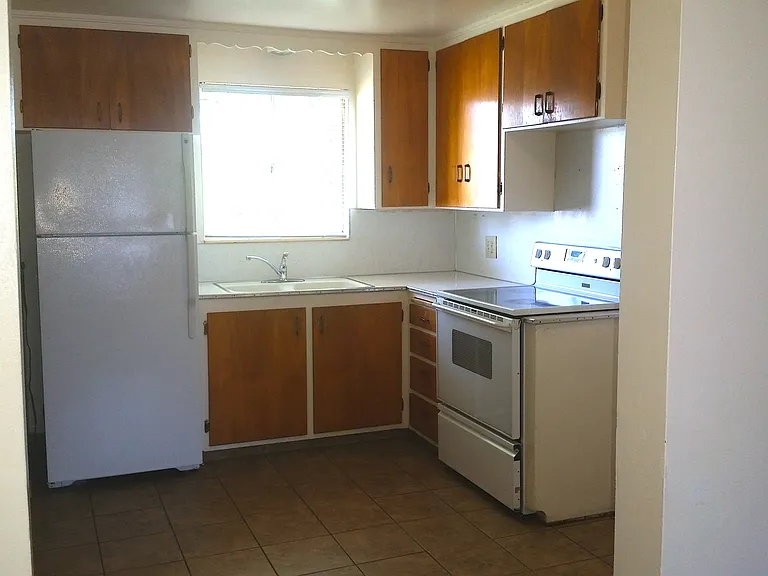 3381 W Tess Ave #C — Photo 5
