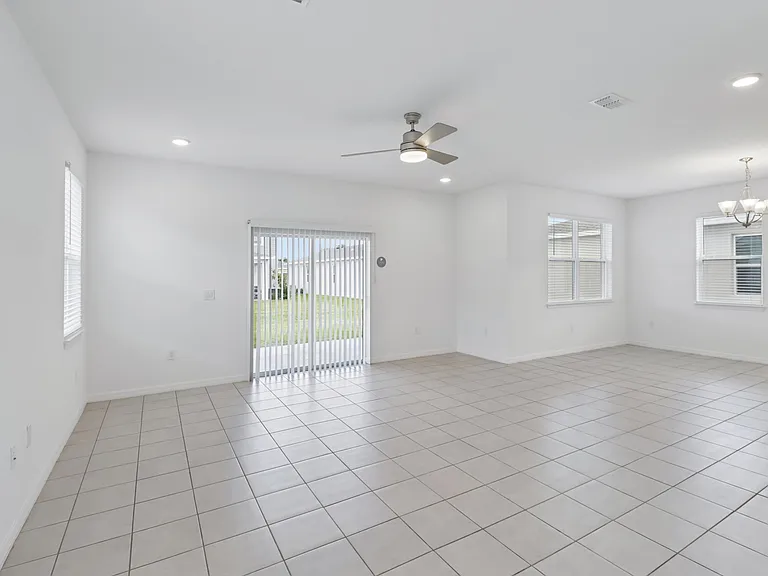 Simmons Trace — Photo 99