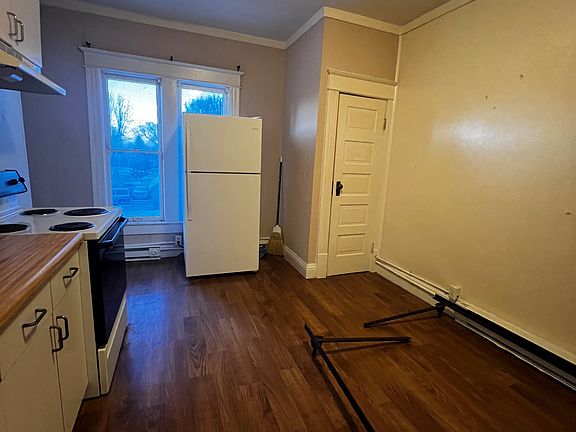 4th image of 258 Main Ave APT 4