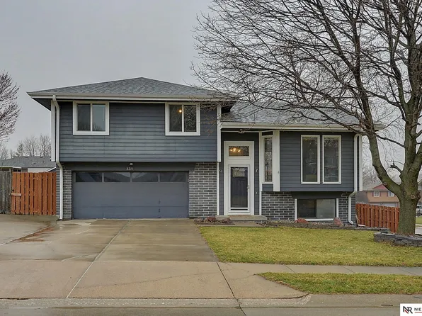 8211 S 152nd Ave, Omaha, NE 68138