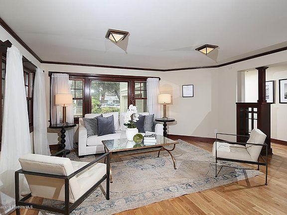 4th image of 2367 Holliston Ave