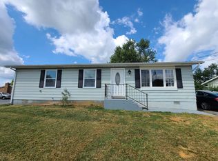 13 Peach Tree Dr, Ranson, WV 25438