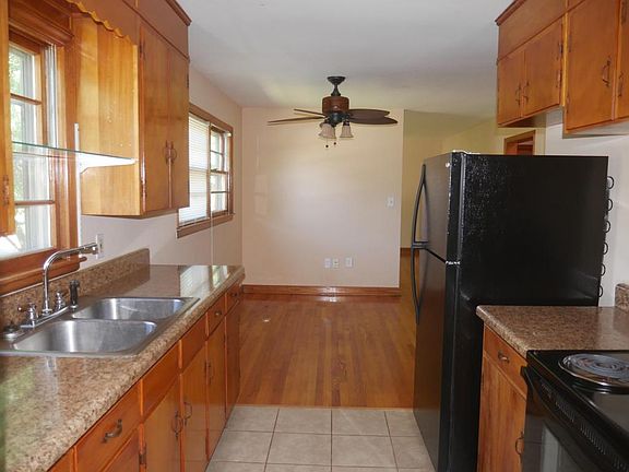 5th image of 5410 Mayfield St