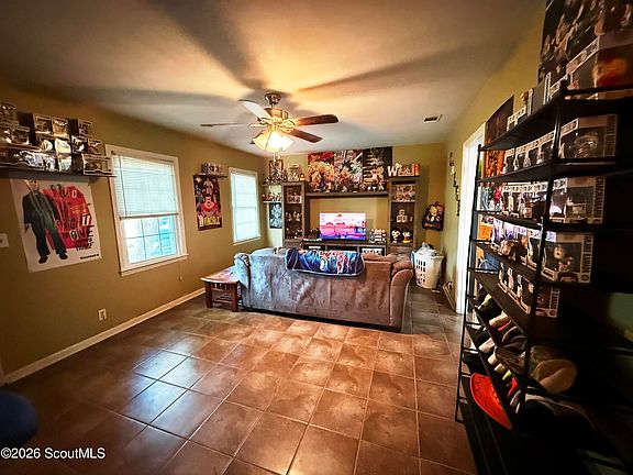 4th image of 305 Purdom Dr