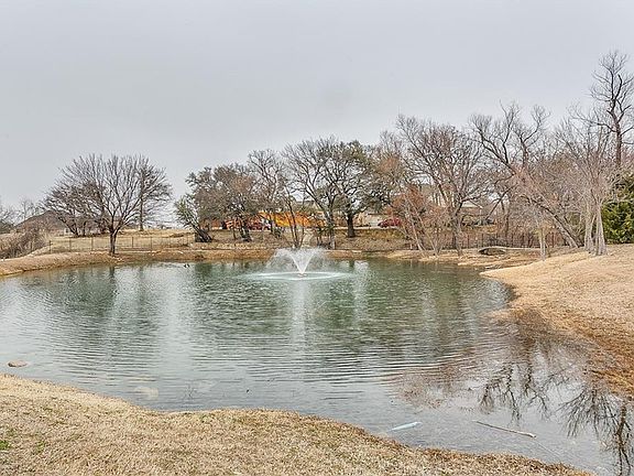 5th image of 2002 Mason Pond Dr