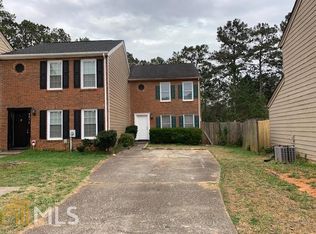 8074 Woodlake Dr, Riverdale, GA 30274