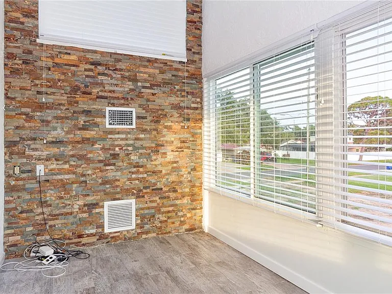 5400 Denver St NE — Photo 48