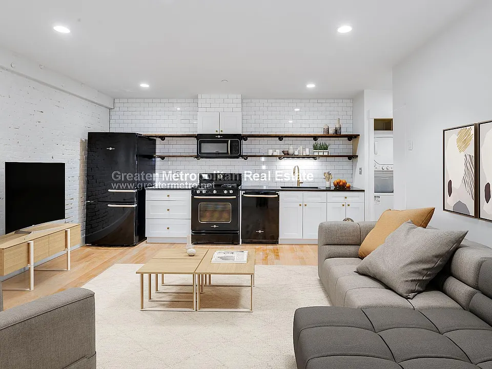 282 North St #4