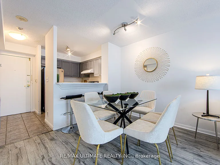 11 Lee Centre Dr #703 — Photo 10