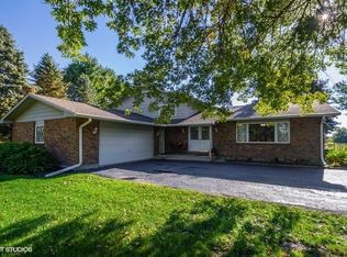3404 Raycraft Rd, Woodstock, IL 60098