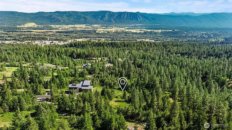 2nd image of 29 Forest Ridge Drive
