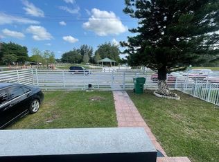 1215 NW 99th St #1215, Miami, FL 33147