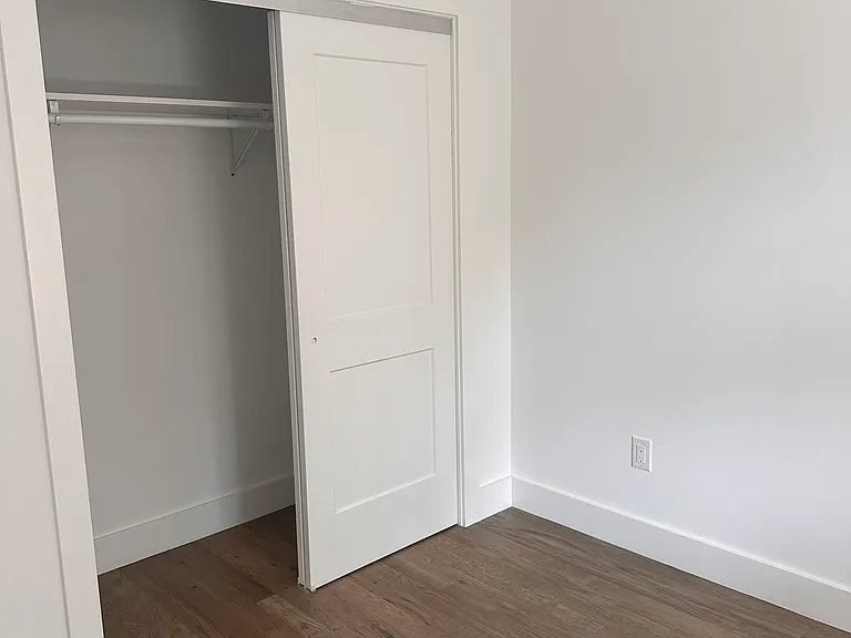 68 Bogart Ave — Photo 12