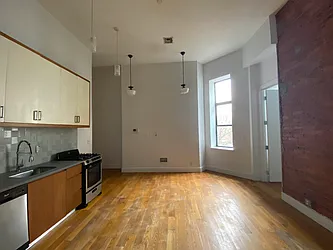 Rented by MADEHOME