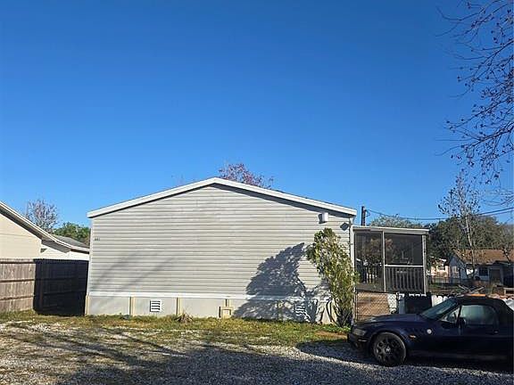 2nd image of 605 Cadillac Blvd