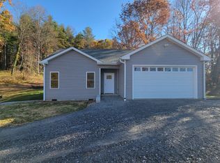 117 Paislee Park Ct, Fairview, NC 28730