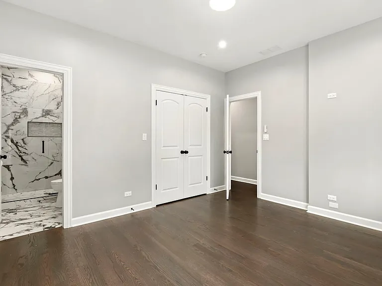 S Langley Ave — Photo 9