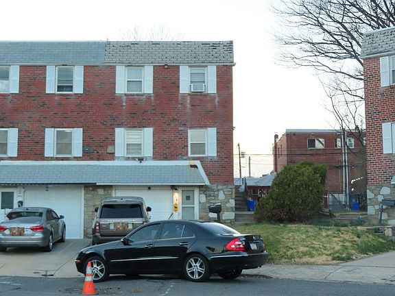 2nd image of 8918 Maxwell Pl