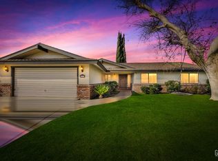 2716 Hempstead Ln, Bakersfield, CA 93309