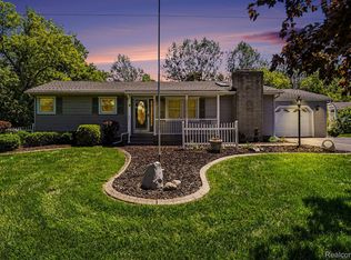 4023 S Genesee Rd, Grand Blanc, MI 48439