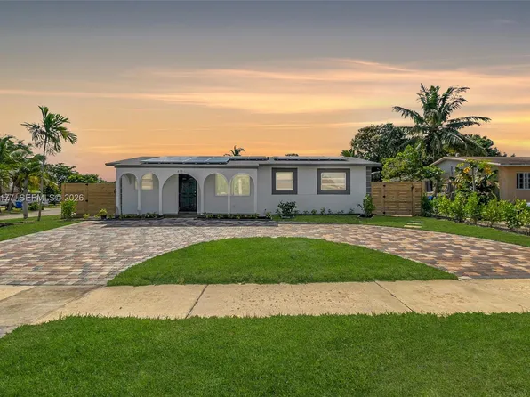 810 SW 14th Ct, Deerfield Beach, FL 33441