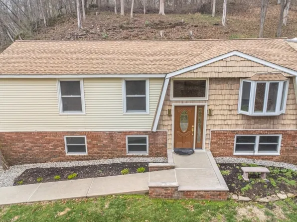 4 Rocky Way, Hampton Twp., NJ 07860