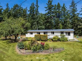 1742 Harns Rd, Oak Harbor, WA 98277