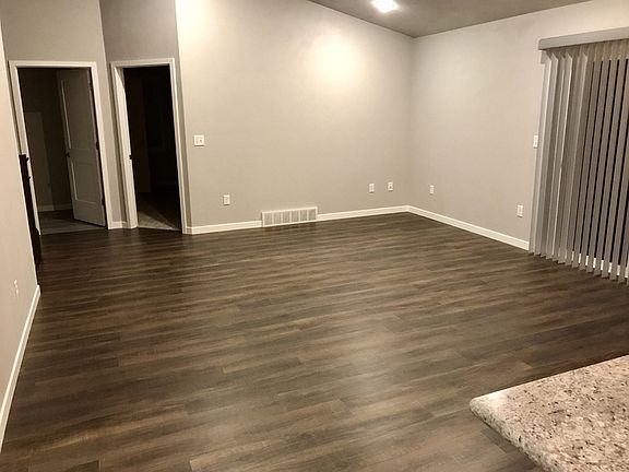 5th image of 196 Desplaine Rd #1