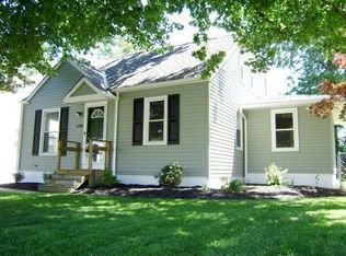 1733 Douglas Rd, Wickliffe, OH 44092
