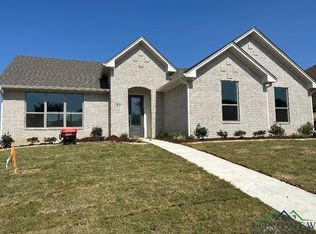 501 Creekside Dr, Marshall, TX 75672