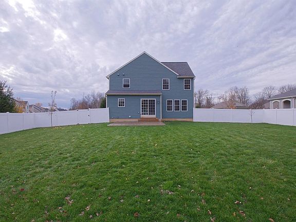 3rd image of 5 Braxton Ct