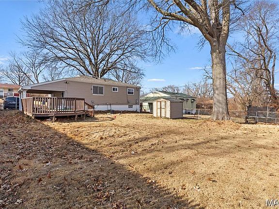 3rd image of 10044 Pepper Ln