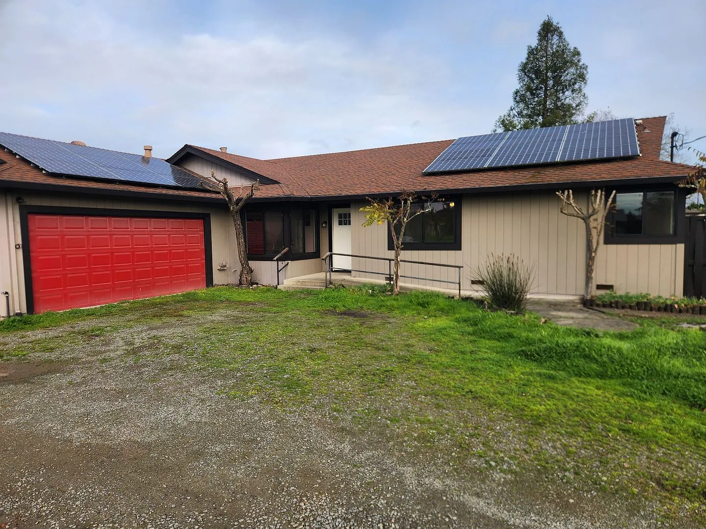 985 Gumview Road — Photo 1
