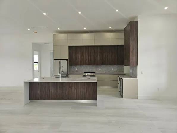 2324 Deer Run Trail, The Acreage, FL 33470