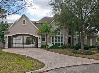 7002 Champions Centre Ct, Houston, TX 77069