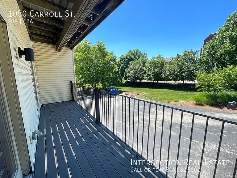 1050 Carroll St — Photo 13
