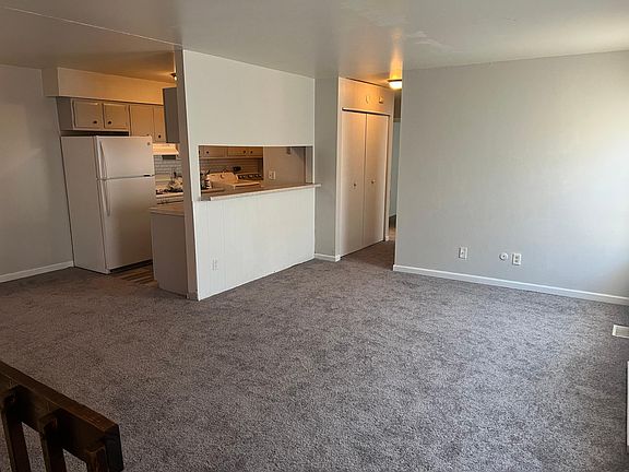 2nd image of 824 W 59th Pl APT D
