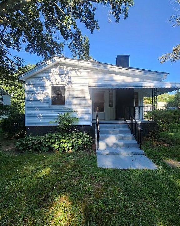 1st image of 206 Hagood Park Dr