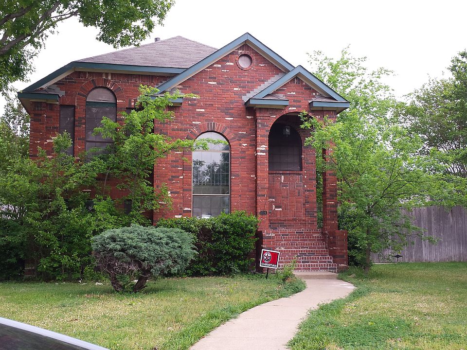 1st image of 204 Leisure Ln