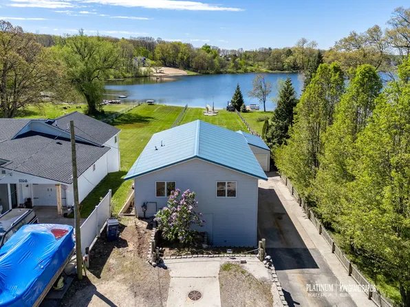13395 Lime Lake Dr NE, Sparta, MI 49345