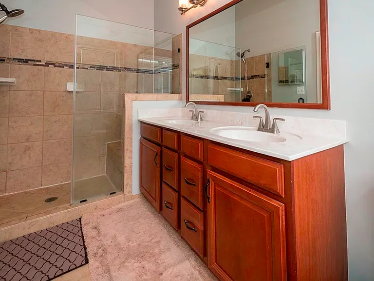 23348 Madison Heights Ter — Photo 16