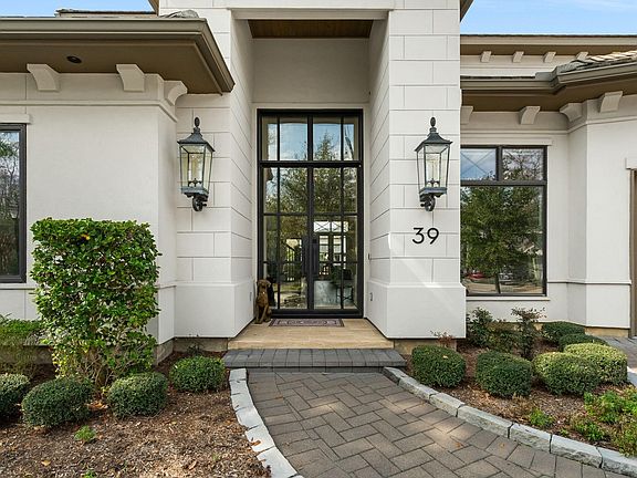 3rd image of 39 Johnathan Landing Ct