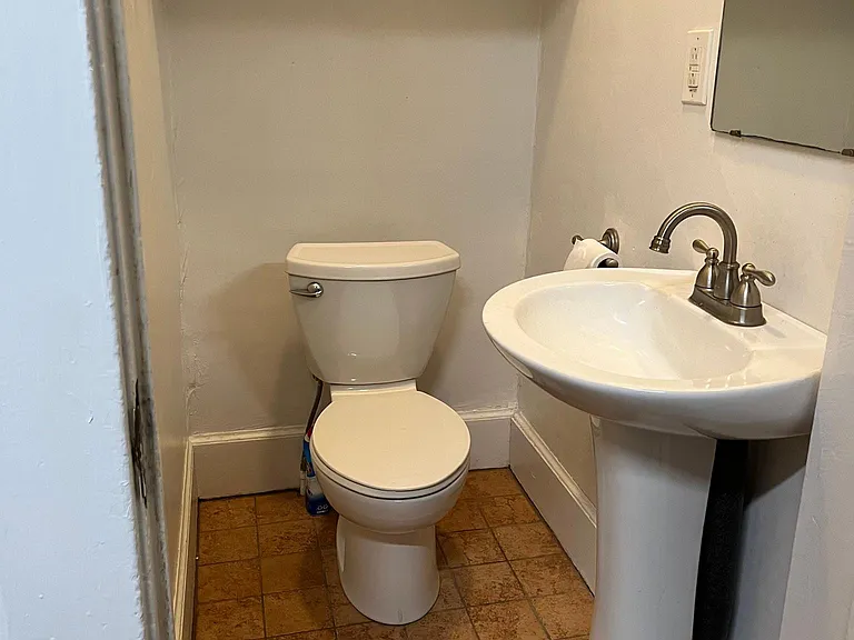 2406 Cypress St — Photo 10