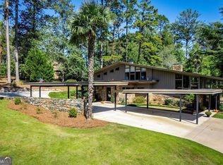 320 E Club Dr, Carrollton, GA 30117