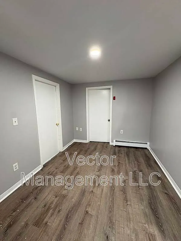 3 bed, 1.5 bath, 1404 sqft, $2,250 — Photo 4