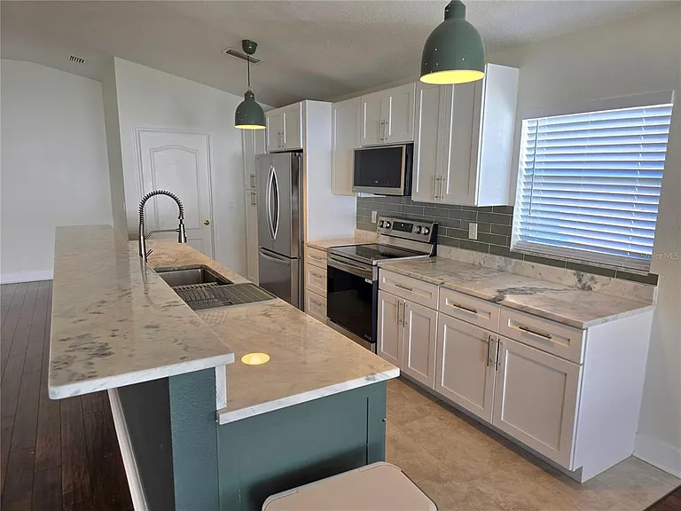 730 Straw Lake Dr — Photo 13