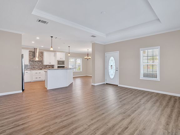 3rd image of 248 N Harbor Dr